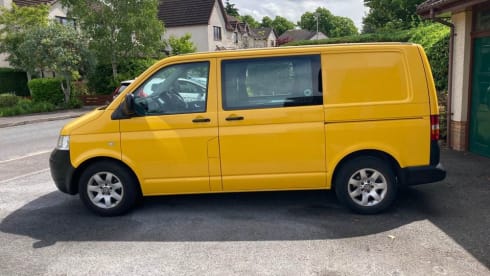 Lucy – Comfy, clean, compact VW Transporter