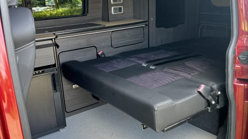 Roxanne – 4 berth Volkswagen campervan from 2020