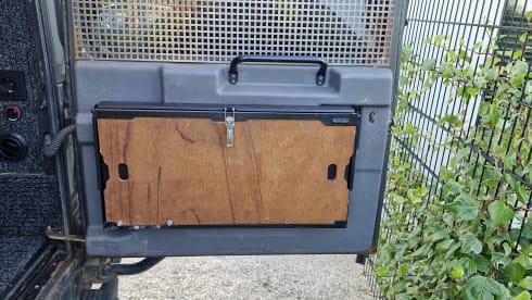 2.5p Landrover Defender 4x4 expedition car 