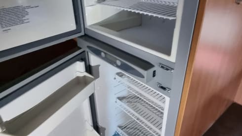 4p Challenger semi-integrated uit 2010