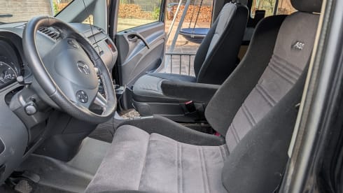 MB Vito – 2p Mercedes-Benz Vito off grid camper 2014