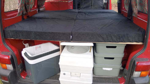 Red Rider – 2p Volkswagen campervan from 2000