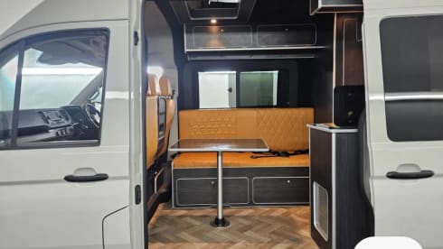 Doogle – 5 berth Vw Crafter campervan lwb