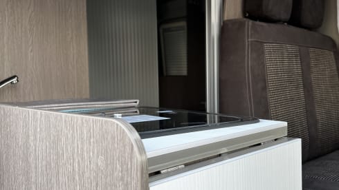 Clever Max – Just get out of everyday life...