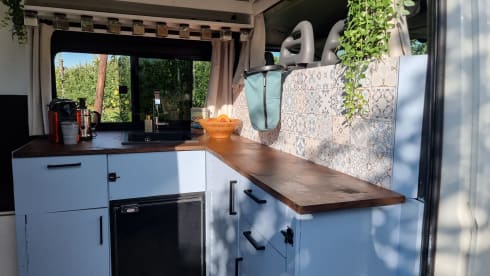 Peugeot Boxer L4 uit 2016  – Jungle Vibes with YPKE