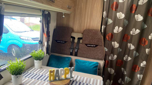 Luxury Swift Escape 6 berth 5 seatbelts Escape 686