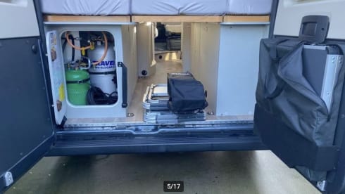 Luxe Hymer campervan 4p met daktent