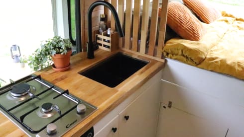 Willem – Willem - Cozy bus camper!