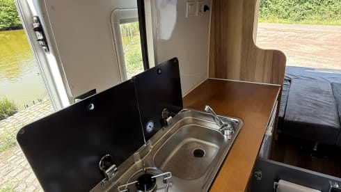 Camper – 2p Ford bus from 2015