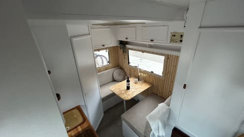 Last minute (-20%): Nice and complete camper for rent!