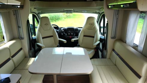 4p Rapido camper