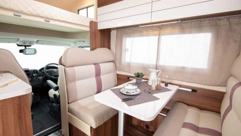 Dymond Camper – 6 berth Fiat 