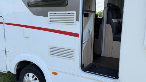 Capron Sunlight T60 – 3p Sunlight semi-integrated uit 2019