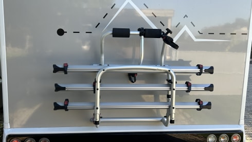 5p Challenger semi-integrated van 2022