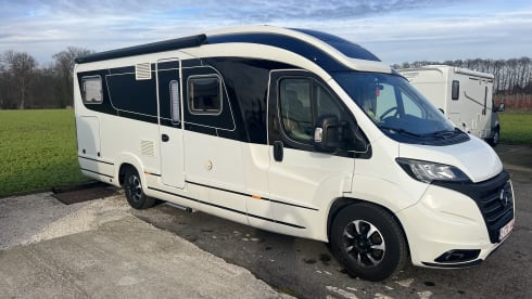 SMOVE – 2p Niesmann + Bischoff semi-integrated uit 2018