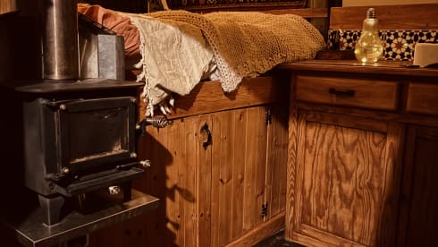 Gaia – Gaia - accogliente camper verde con stufa a legna, cani benvenuti