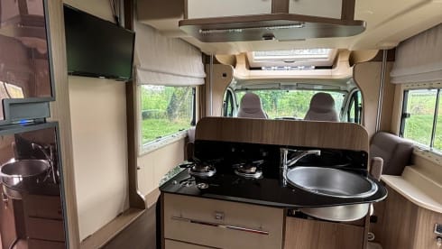 4p Challenger semi-integrated from 2013