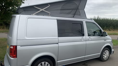 Silver Surfer – VW T6 camper ~ 4 Berth ~ insurance included 