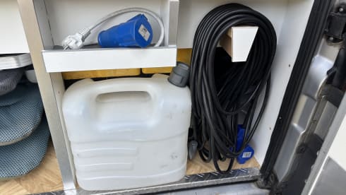 Fiat Ducato 2 or 4 pers. Buscamper - Off grid - Bench air conditioning - Underfloor heating