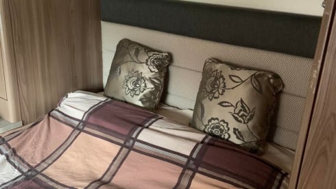 Bob – Fiat-Teilintegrierter mit 2 Schlafplätzen aus dem Jahr 2016