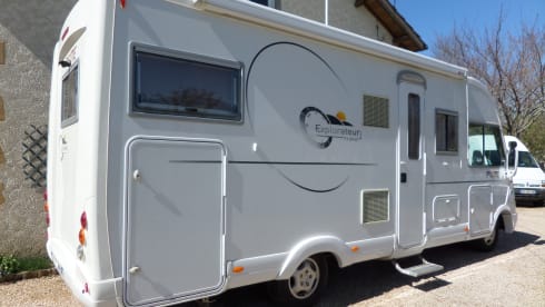 CAMPING CAR MERCEDES PILOT INTEGRAL BVA 4 PLACES