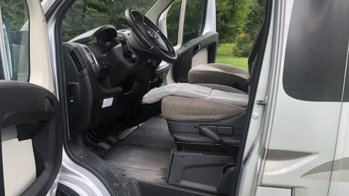 Krachtpatser met 180 PK – 2p Bürstner semi-integraal (2014)