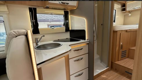 4 berth McLouis Fusion 373 ( 2024 )