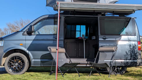 Blu – Dog Friendly CamperVan 