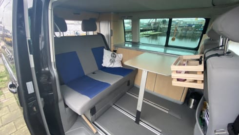 4p Volkswagen bus from 2005