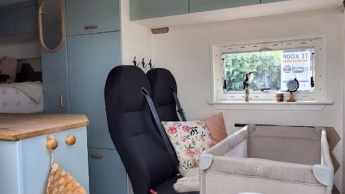 Camperbusy  – Beautiful self-built Fiat Ducato van from 2016, 5 seats with seatbelts 