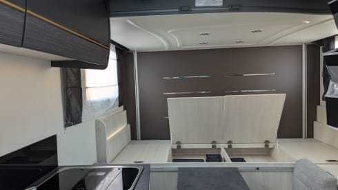 Sheddie – Luxury Motorhome With Solar Power