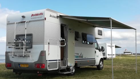 Super large family camper