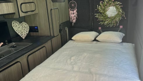 Shirley – 2 berth Renault campervan 