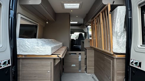 L&C – Gloednieuwe Carado CV 640 automaat luxe, comfort en vrijheid.