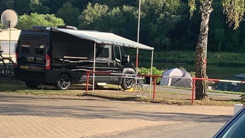 New Bus Camper Tourne Black edition (Peugeot Boxer) with all options