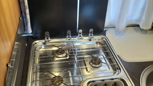 Kievit – 2p Hymer semi-integrated from 2010 (with room for 3rd person)