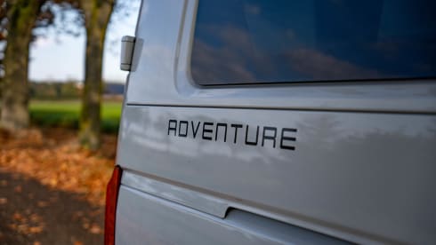 Volkswagen T5/6 5 person camper for rent