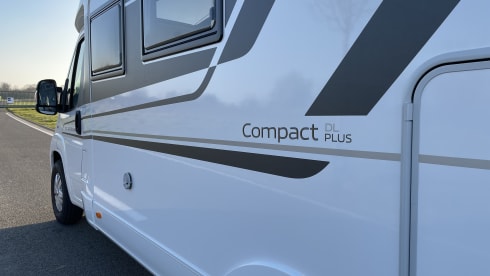 Adria Compact DL AUTOMATIC