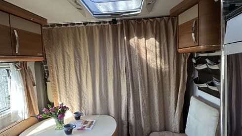 4p Hymer integrated from 2009