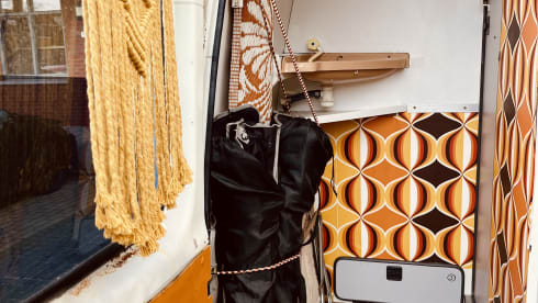 Tina – Retro Hippie Ford Transit Camper Petrol