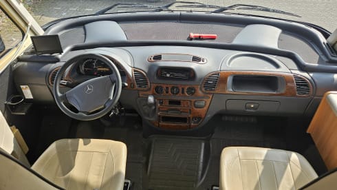 4p Hymer integrated from 2004