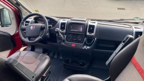 Bus camper Malibu 600 DB GT in perfect condition for 2 persons (Sdam)