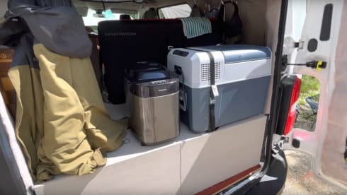 Budgee 🌱⚡️ – 100% electric campervan with solar cooking ☀️ 