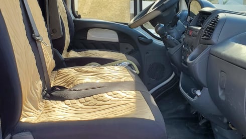 Teide van explorer – Camper verhuur Citroen Jumper L2H2