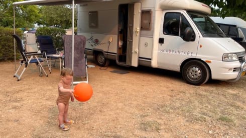 Camperverhuurvalencia.com – Nice camper for rent in Valencia
