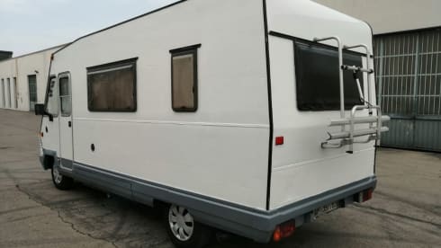 ELNAGH – Motorhome of Freedom