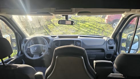 2p Renault bus from 2016