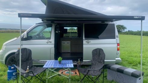 Essie  – 4 berth Volkswagen Campervan