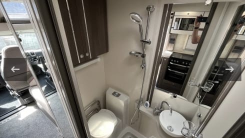 Queenie – Eldiss Majestic 250 - luxury 4 berth with extras 