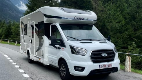 Chausson 720 Nordic edition semi integral with rear bunk bed